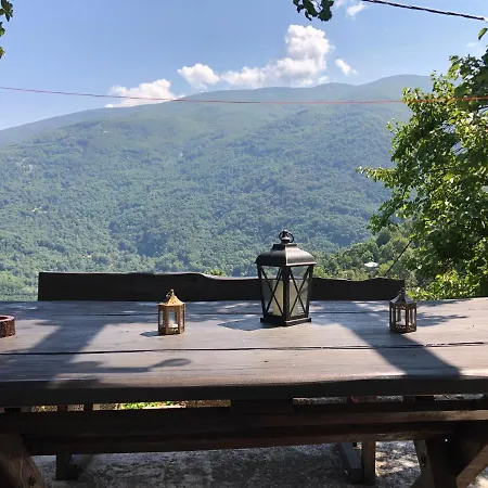 παραδοσιακο σπιτι με θεα Kissos (Thessaly)